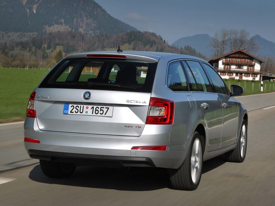  Skoda Octavia Combi 4x4 2013 года  (фото 6 из 23)